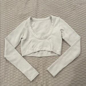 Alo Yoga White Ribbed Long Sleeve Crop Top